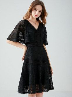 Black V-neck Half Sleeve Lace Dress