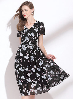 Black V-neck Chiffon Print A Line Dress