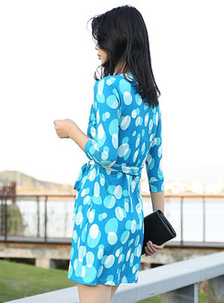 Blue V-neck Dot 3/4 Sleeve Bodycon Dress