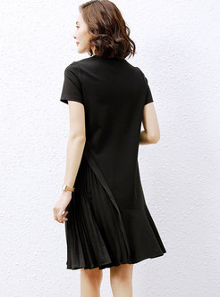 Brief Solid Crew Neck Pleated T-shirt Dress