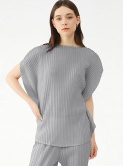 Off-the-shoulder Batwing Sleeve Pleated T-shirt