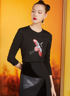 Long Sleeve Embroidered Pullover T-shirt