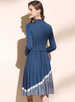 Mock Neck Pleated knitted Dress