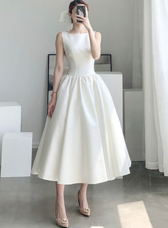 Elegant Sleeveless Backless Brief Satin Simple Wedding Dresses
