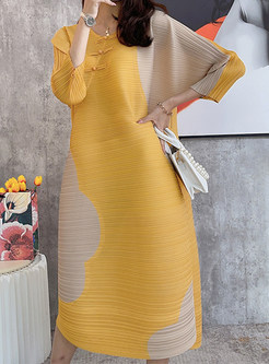 Contrasting Chicwish 3/4 Sleeve Plus Size Dresses