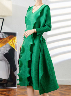 Fantasy V-Neck Distored Selvedge Plus Size Dresses