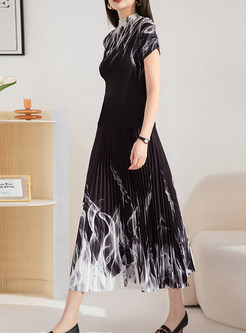 Mock Neck Short Sleeve Top & Pleated Printed Long Skirts For Women